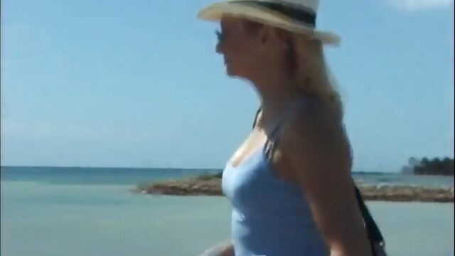 Neverjetno :  Majhna dama z veliko zadnjico se pravilno preora Filmski odlomki 