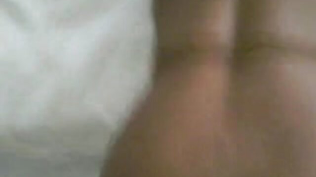 Neverjetno :  Drobno dekle Charity Bangs zabije njen čudni učitelj Filmski odlomki 