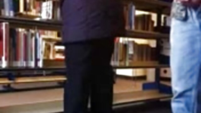 Neverjetno :  Raunchy MILF blondinka Dee Williams se zaveže in zajebe Filmski odlomki 