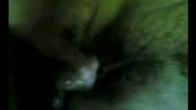 Neverjetno :  Kelly Divine slovi po svoji veliki okrogli riti in ljubezni do analnega seksa Filmski odlomki 