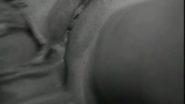 Neverjetno :  Skyla Novea Seanu Lawlessu prijazno drgne hrbet in njegov kurac. Filmski odlomki 