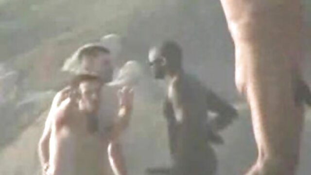 Neverjetno :  Ebenovino dekle ne more nehati stokati med energičnim analnim raztezanjem Filmski odlomki 