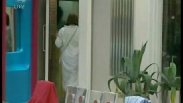 Neverjetno :  Plavolasa diva z velikimi joški je vesela, da jo zajebe brutalen fant Filmski odlomki 