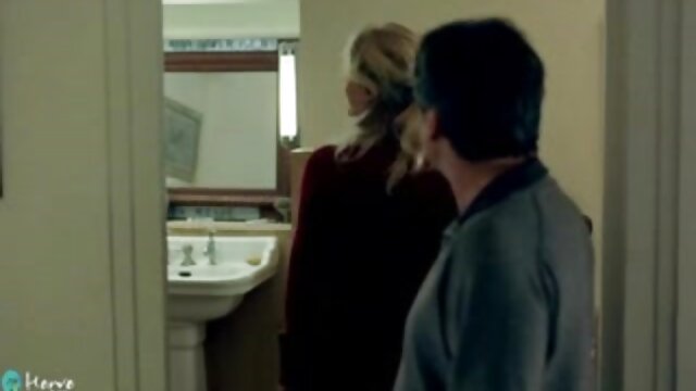 Neverjetno :  Seksi medicinska sestra z velikimi joški in ritom jebe svojega pacienta Filmski odlomki 