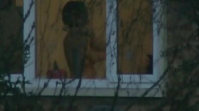 HD :  Plešasti tip zadene obsojenko z velikimi prsi Abigail Mac Porno filmi za odrasle 