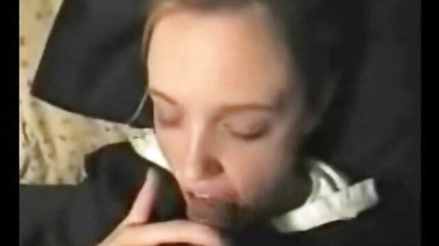 Neverjetno :  Ta dva randyja sta sredi čudne igre kostumov Filmski odlomki 