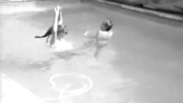 Neverjetno :  Horny little teen deepthroating a big tick gets zajebal hardcore Filmski odlomki 