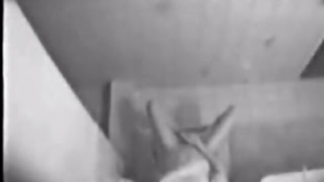 Neverjetno :  Moški pobere Ebony babe za hiter jebati nazaj na svojem mestu Filmski odlomki 