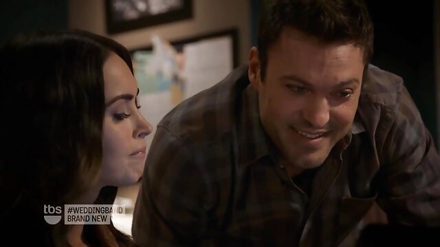 Neverjetno :  Slutty girl dobi nekaj seksa od velikega moškega v parku Filmski odlomki 