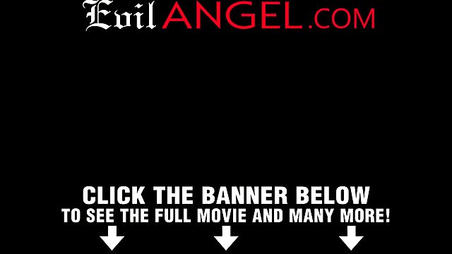 Neverjetno :  Derrick Pierce muči nemočno Avi Love v svoji ječi Filmski odlomki 