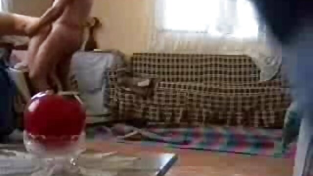 Neverjetno :  Umazano rusko brineto močno udarijo Filmski odlomki 