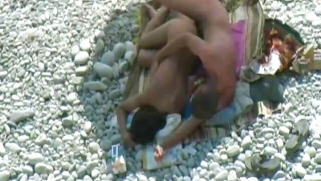 Neverjetno :  Babe z modrim naglavnim trakom zajebe obrito muco Filmski odlomki 