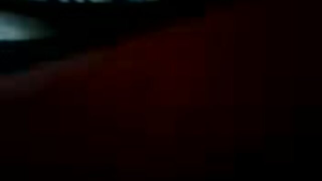 Neverjetno :  Bledopolta rjavolaska babe takoj potrebuje seksi masažo Filmski odlomki 