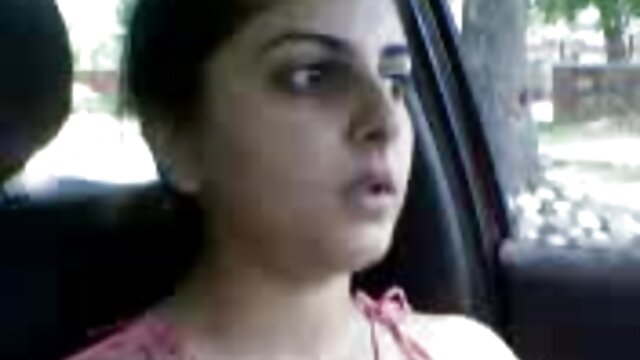 Neverjetno :  Čudovita Japonka in fant imata oralni seks v kadi Filmski odlomki 