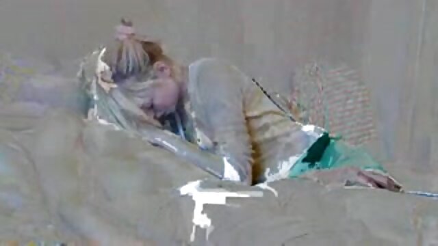 Neverjetno :  Vezana nemočna blondinka je bičana in prisiljena kuriti Filmski odlomki 