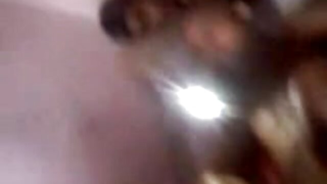 Neverjetno :  Azijsko ljubico s popolno ritjo udarijo po stopnicah Filmski odlomki 