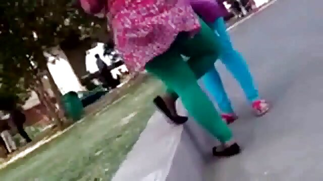 Neverjetno :  Zasebni trener po vadbi zajebe tesno muco drobne babe Filmski odlomki 