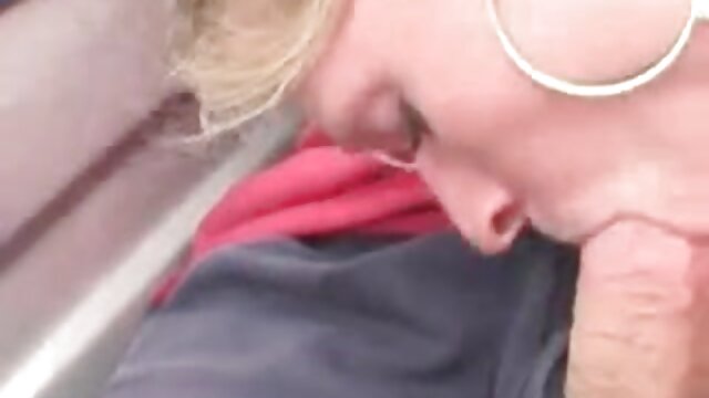 Neverjetno :  Blondinka hussy obožuje dušenje s svojim dolgim ​​johnsonom Filmski odlomki 