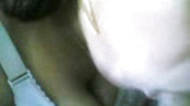 Neverjetno :  Prsata blondinka šolarka se poteče s svojim profesorjem Filmski odlomki 