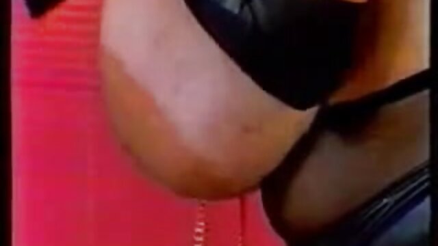 Neverjetno :  Babe vrača uslugo po fantastičnem lizanju muce Filmski odlomki 