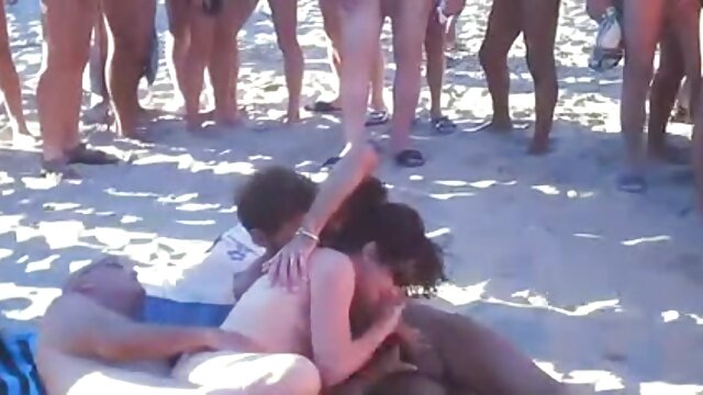 Neverjetno :  Kodrolasa lepotica se samozadovoljuje pred ogledalom Filmski odlomki 