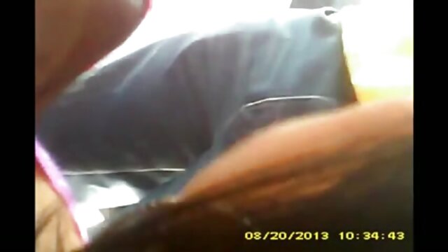 Neverjetno :  Tetovirana ženska se zahvaljuje prijateljici za zabavo z njeno vagino Filmski odlomki 