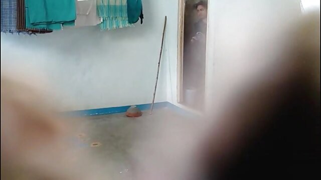 Neverjetno :  Bimbo vlomilec je ujel in zajebal lastnik velikega kura Filmski odlomki 