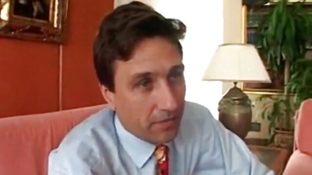 Neverjetno :  Guy izkoristi vozovnico v prvem razredu za sojenje na letalu Filmski odlomki 