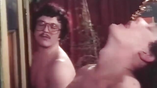 Neverjetno :  Ljubka punca praznuje rojstni dan z jahanjem tujca na prostem Filmski odlomki 