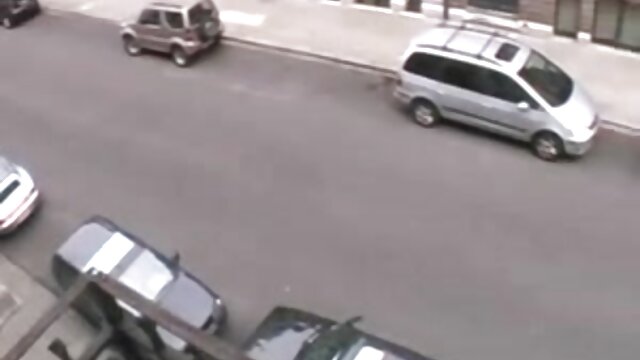 Neverjetno :  Pohote najstnice povabijo neznanca na hardcore trojček Filmski odlomki 