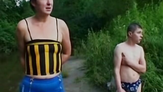 Neverjetno :  Latina minx združuje sesanje tiča z jahanjem kot kavbojka Filmski odlomki 