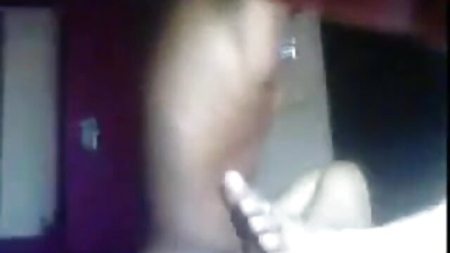 Neverjetno :  Moški zajebava MILF's usta in roza muco v tuš kabini Filmski odlomki 