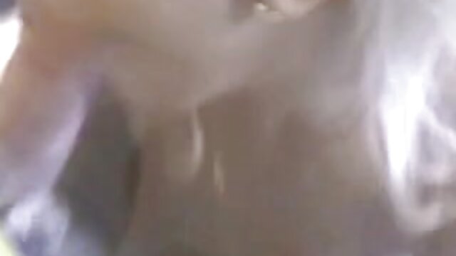 Neverjetno :  Brunette cooze bo z veseljem v vlogi svojega sužnja Filmski odlomki 