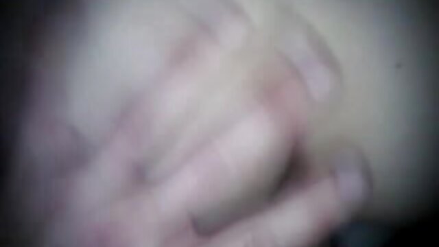 Neverjetno :  Pifla, v kateri prevladujeta blondinka in njen predrzni prijatelj Filmski odlomki 