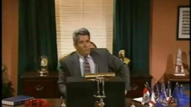 Neverjetno :  Dve izjemni babi imata tristransko sejo z enim tipom Filmski odlomki 