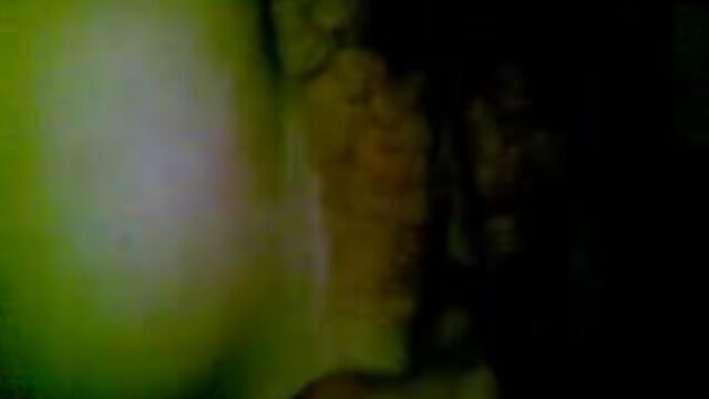 Neverjetno :  Elegantne lepotice najdejo popolnega tiča za svoje umazane namene Filmski odlomki 