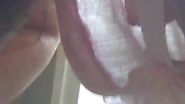 Neverjetno :  Ta črna punca obožuje beli kurac v svojem tesnem ritu Filmski odlomki 