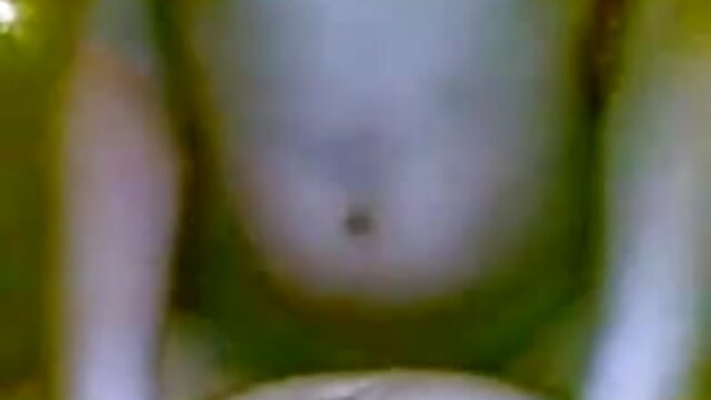 Neverjetno :  Eksotična samica vzame denar, da jo zajebe dron in sesa gostitelja Filmski odlomki 