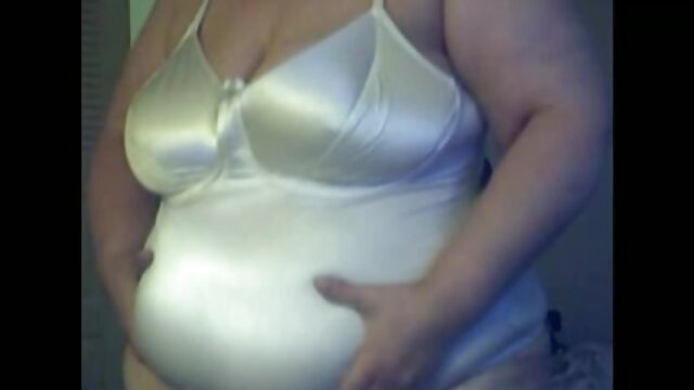 Neverjetno :  Prekrasno rjavolasko Mayo Kendrick veliko žrebcev požene v gangbangu Filmski odlomki 