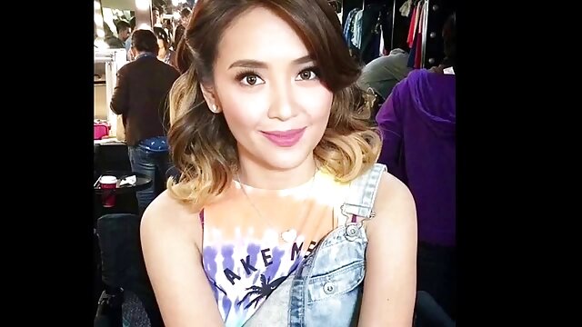 Neverjetno :  Deklica obožuje bestie, ki nima nič proti, da jo je BFF straponirala Filmski odlomki 