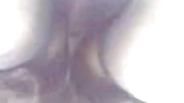 Neverjetno :  Vroča blondinka in žep z velikimi kurci v analnem seksu Filmski odlomki 