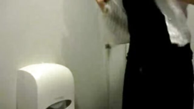 Neverjetno :  Rjavolaska Lauren Phillips in Maya Kendrick se ukvarjata s pestjo Filmski odlomki 