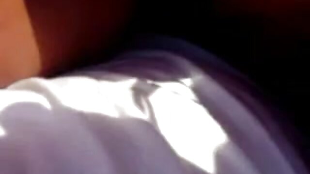 Neverjetno :  Dve mesnati dami Kiara Mia in Phoenix Marie igrata analne igrice Filmski odlomki 