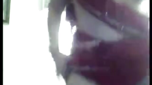 Neverjetno :  Drobni najstniki si v kuhinji delijo en velik jašek Filmski odlomki 