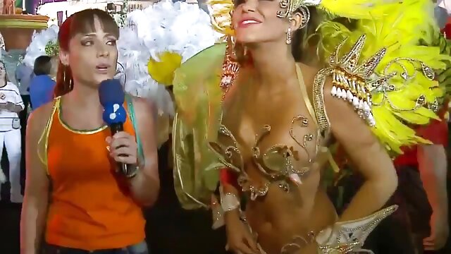 Neverjetno :  Zapeljive pornozvezde študentu dajejo spolno zadovoljstvo Filmski odlomki 