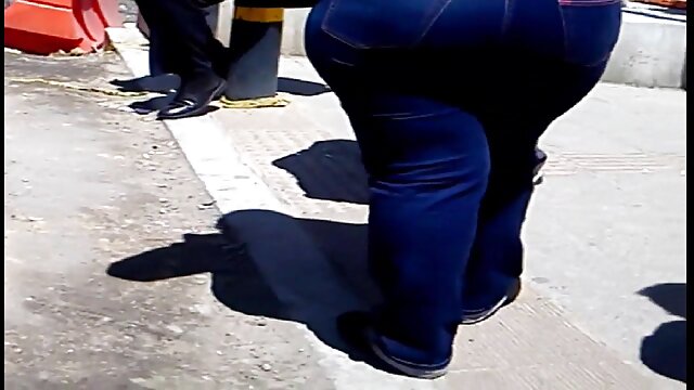 Neverjetno :  Pohota velikoprsa pornozvezda menja masažo za točkovanje Filmski odlomki 