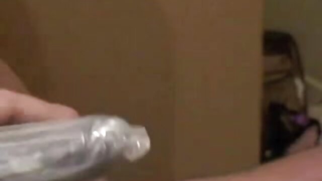 Neverjetno :  Busty Latina hottie vara neumnega BF-ja s sprevrženim tatom Filmski odlomki 