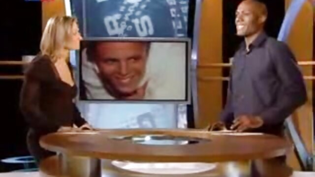 Neverjetno :  Rjavolaska z živahnimi joški uživa v trdem pokanju s svojim fantom Filmski odlomki 