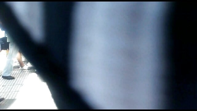 Neverjetno :  Babe zavezujejo oči in prosijo, naj posrka svojega ljubimca Filmski odlomki 